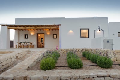 Luxury Villa Photo #9