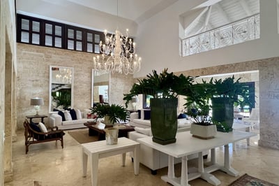 Luxury Villa Photo #10