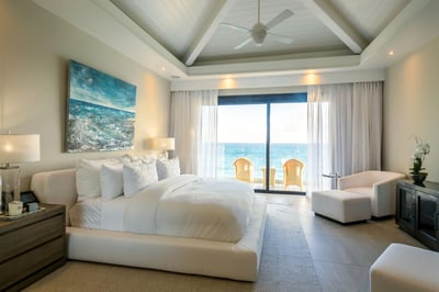 Luxury Villa Photo #23