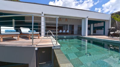 Luxury Villa Photo #6