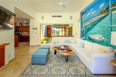 Luxury Villa Photo #9