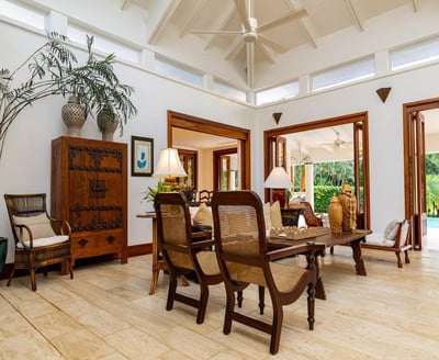 Luxury Villa Photo #19