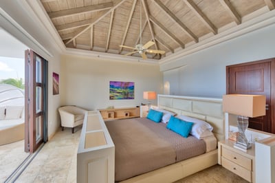 Luxury Villa Photo #21