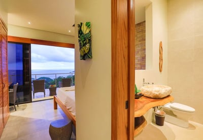 Luxury Villa Photo #30
