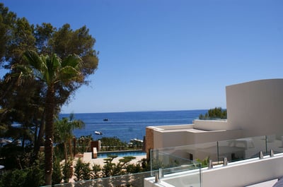 Luxury Villa Photo #3
