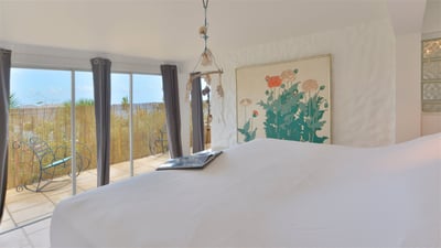 Luxury Villa Photo #44