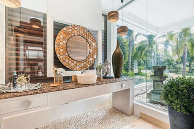 Luxury Villa Photo #45
