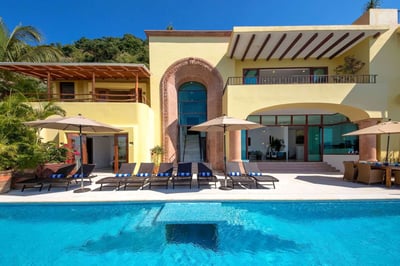 Luxury Villa Photo #2