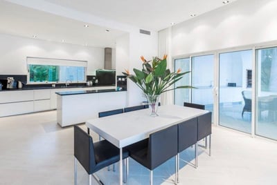 Luxury Villa Photo #13