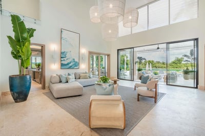 Luxury Villa Photo #17