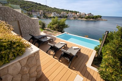 Luxury Villa Photo #4