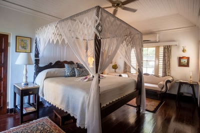 Luxury Villa Photo #22