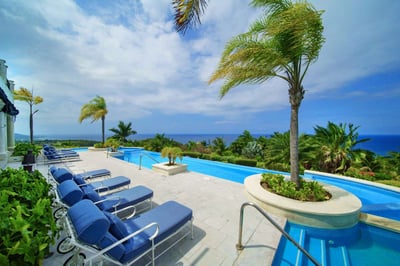Luxury Villa Photo #3