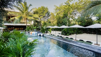 Luxury Villa Photo #3