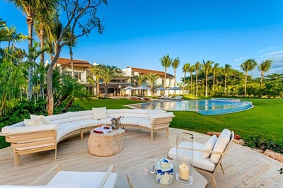 Luxury Villa Photo #4
