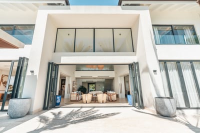 Luxury Villa Photo #19