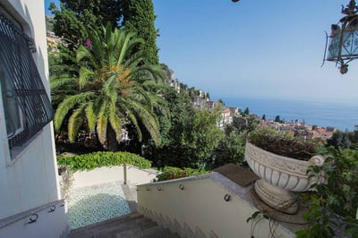 Luxury Villa Photo #7