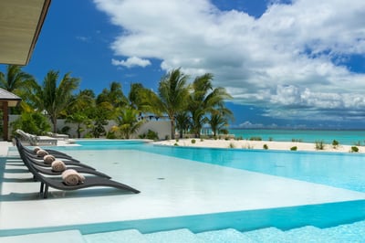 Luxury Villa Photo #6