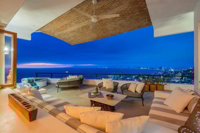 Luxury Villa Photo #10