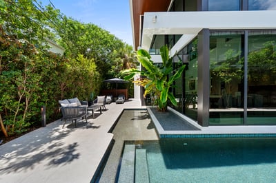 Luxury Villa Photo #2