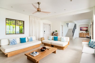 Luxury Villa Photo #22