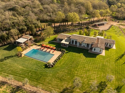 Luxury Villa Photo #3