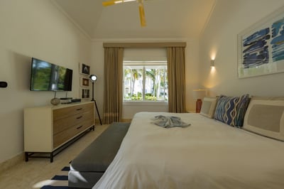 Arrecife 39 - Spacious 5BR villa near beach & golf