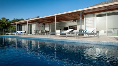 Luxury Villa Photo #6