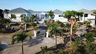 Luxury Villa Photo #8