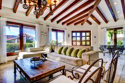 Luxury Villa Photo #17