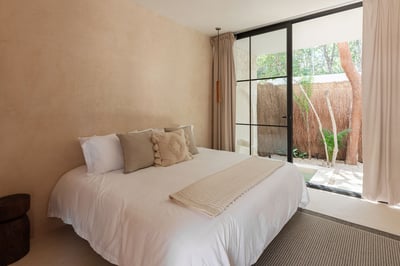 Luxury Villa Photo #44