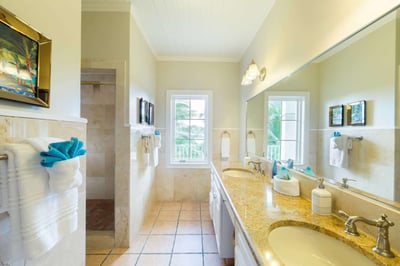 Luxury Villa Photo #27