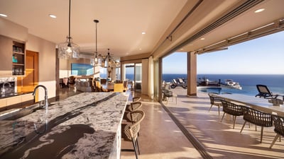 Luxury Villa Photo #32