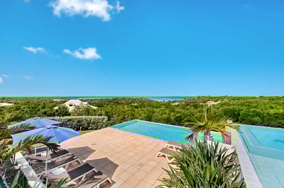 Luxury Villa Photo #4
