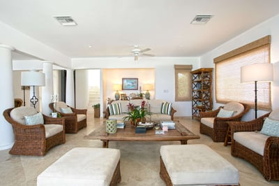 Luxury Villa Photo #17