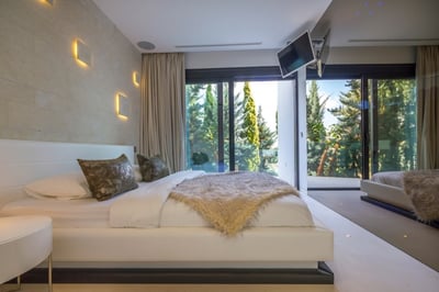 Luxury Villa Photo #20