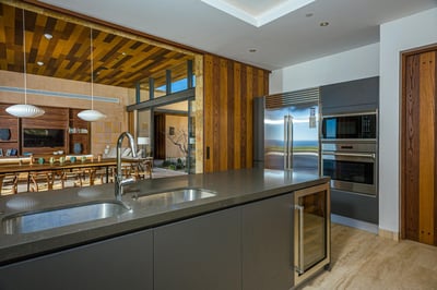 Luxury Villa Photo #28