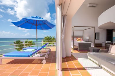 Luxury Villa Photo #16