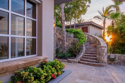 Luxury Villa Photo #37