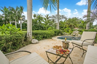 Luxury Villa Photo #8