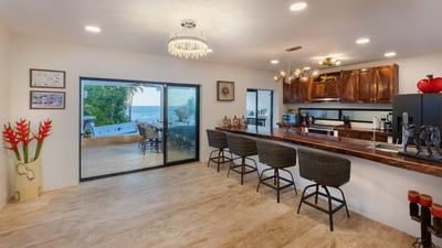 Luxury Villa Photo #22