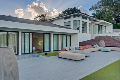 Luxury Villa Photo #24