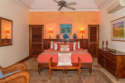 Luxury Villa Photo #22
