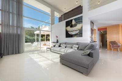 Luxury Villa Photo #18