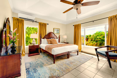 Luxury Villa Photo #23