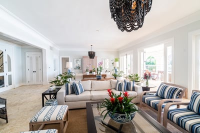Luxury Villa Photo #30