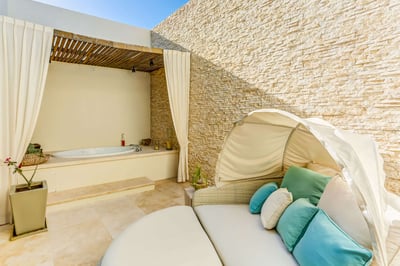 Luxury Villa Photo #24