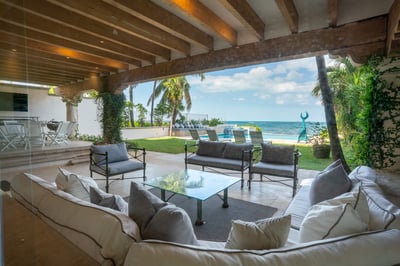 Luxury Villa Photo #16