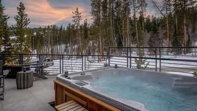 Hot tub 1 on the main deck