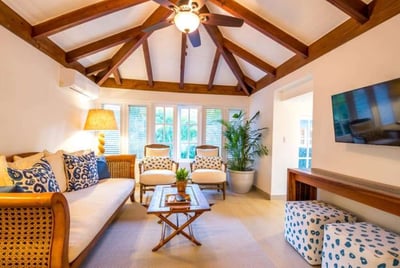 Luxury Villa Photo #12